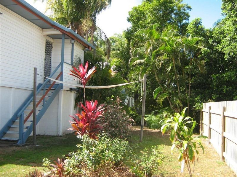15 Russell Street, Bowen QLD 4805