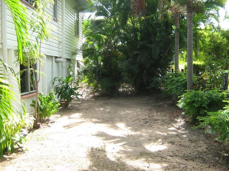 15 Russell Street, Bowen QLD 4805