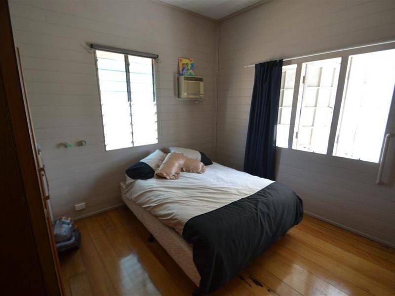 37 Sinclair Street, Bowen QLD 4805