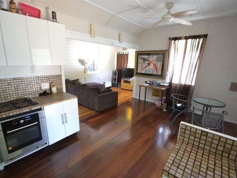 37 Sinclair Street, Bowen QLD 4805