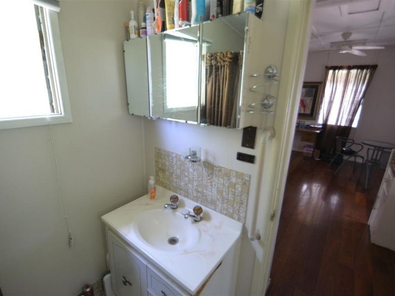 37 Sinclair Street, Bowen QLD 4805