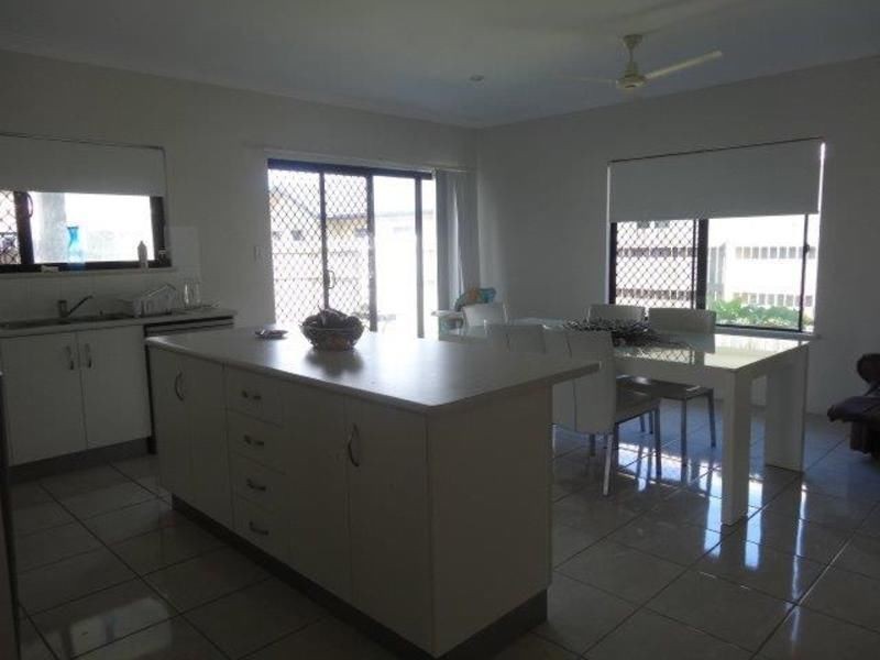 37 Seabreeze Crescent, Bowen QLD 4805
