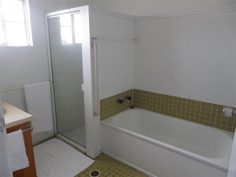 9 Rodney Street, Bowen QLD 4805