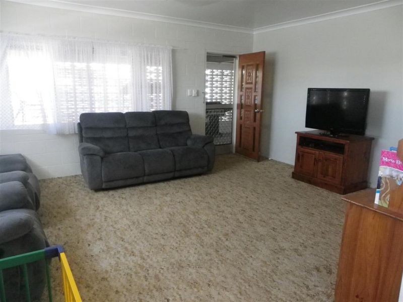 9 Rodney Street, Bowen QLD 4805