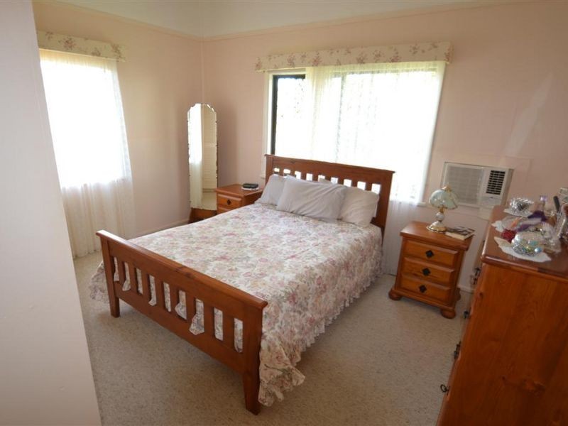 120 Herbert Street, Bowen QLD 4805
