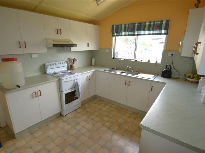120 Herbert Street, Bowen QLD 4805