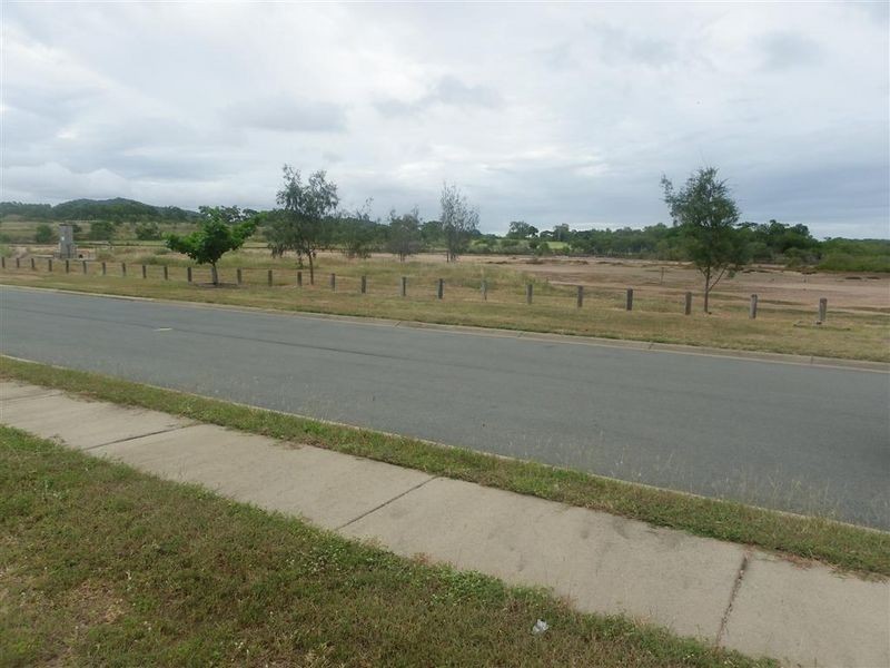 55 Marine Parade, Bowen QLD 4805