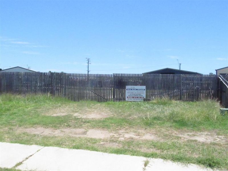 8 Cullen Close, Bowen QLD 4805