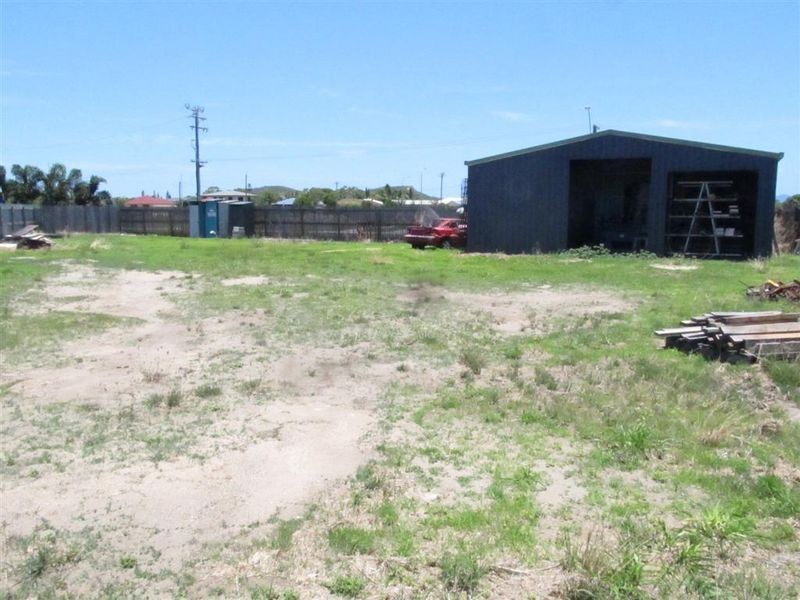 8 Cullen Close, Bowen QLD 4805