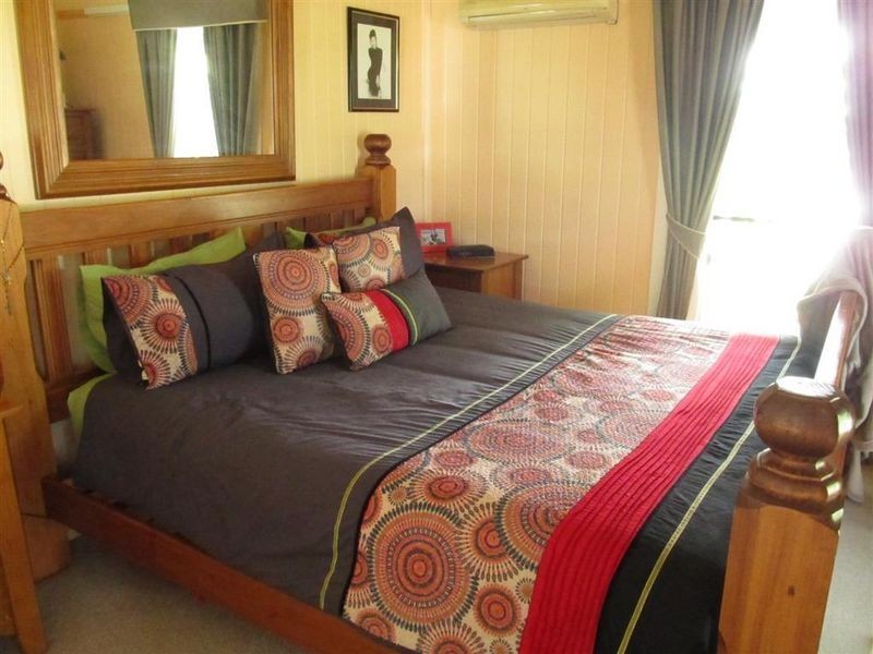 15 Poole Street, Bowen QLD 4805