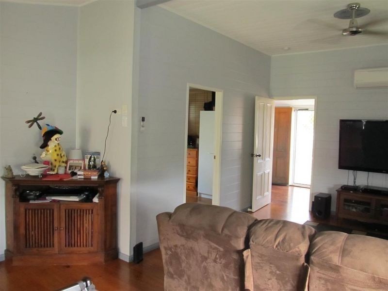 90 Powell Street, Bowen QLD 4805