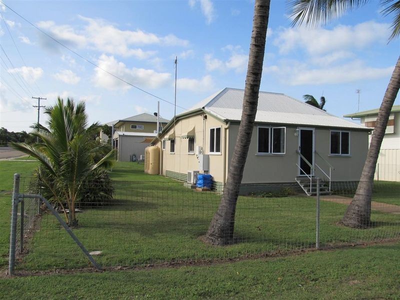 90 Powell Street, Bowen QLD 4805