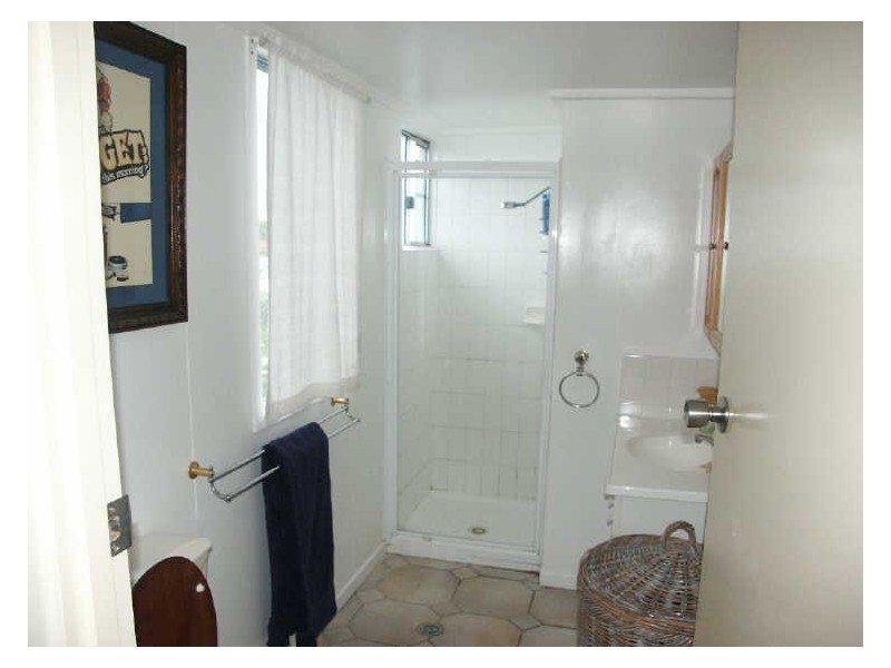 16 Thomas Street, Bowen QLD 4805