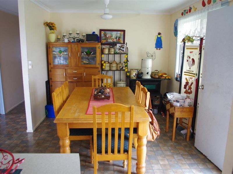 10 Salisbury Crescent, Bowen QLD 4805