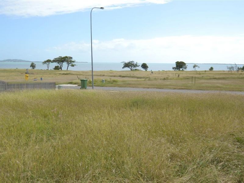7 Bayside Court, Bowen QLD 4805