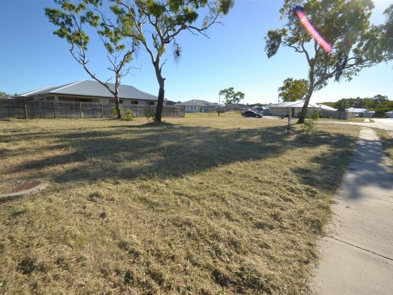 14 Cowrie Street, Bowen QLD 4805