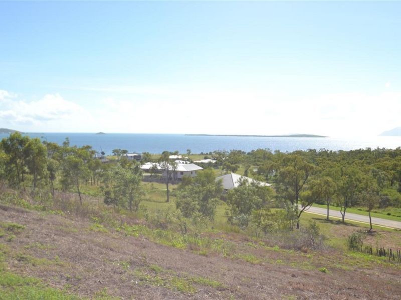 11 Grandview Terrace, Bowen QLD 4805