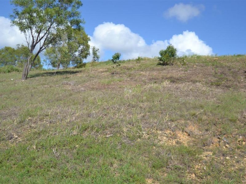 11 Grandview Terrace, Bowen QLD 4805