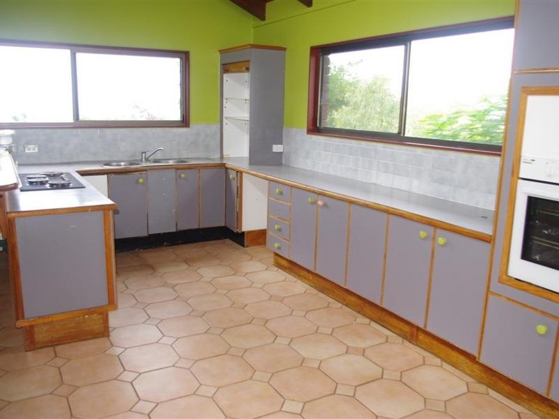 24 Rose Bay Road, Bowen QLD 4805