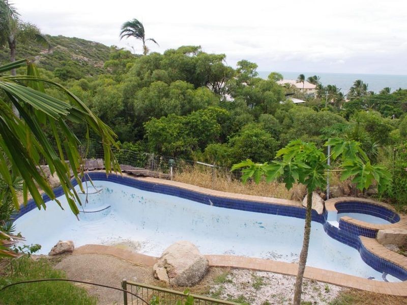 24 Rose Bay Road, Bowen QLD 4805