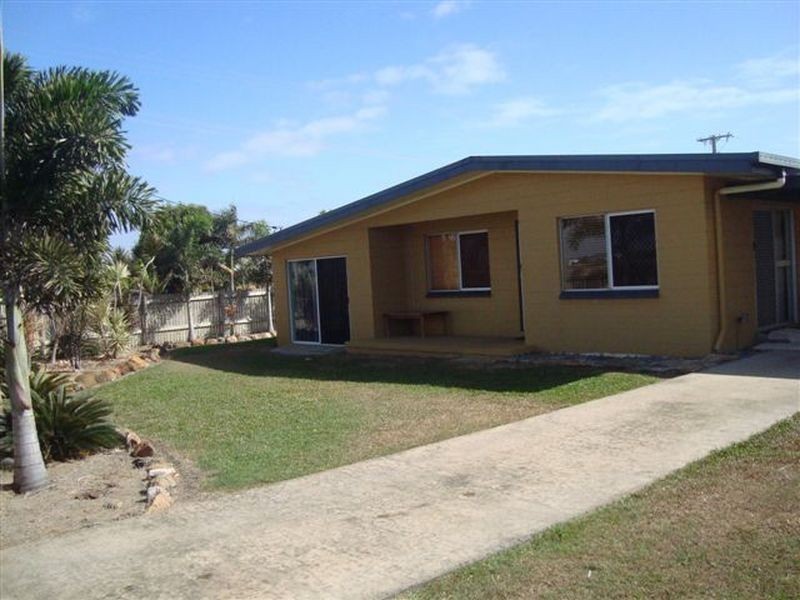 32 Russell Street, Bowen QLD 4805