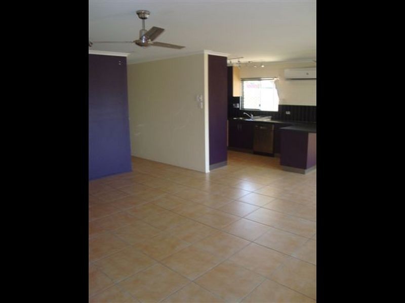 32 Russell Street, Bowen QLD 4805