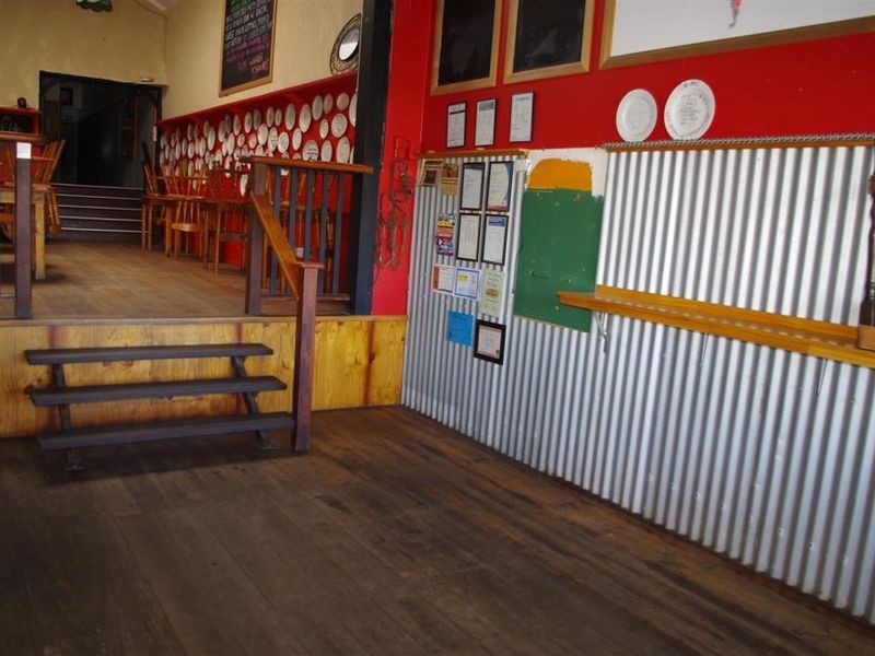 37 Herbert Street, Bowen QLD 4805