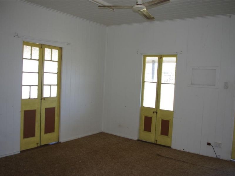 35 Dalrymple Street, Bowen QLD 4805