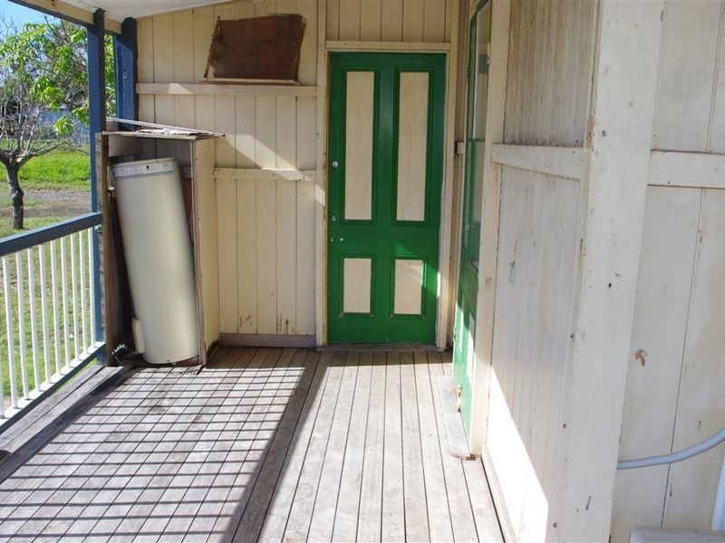 35 Dalrymple Street, Bowen QLD 4805