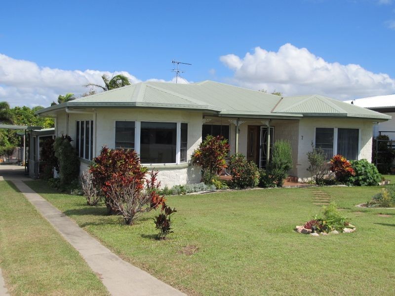 7 Elphinstone Street, Bowen QLD 4805