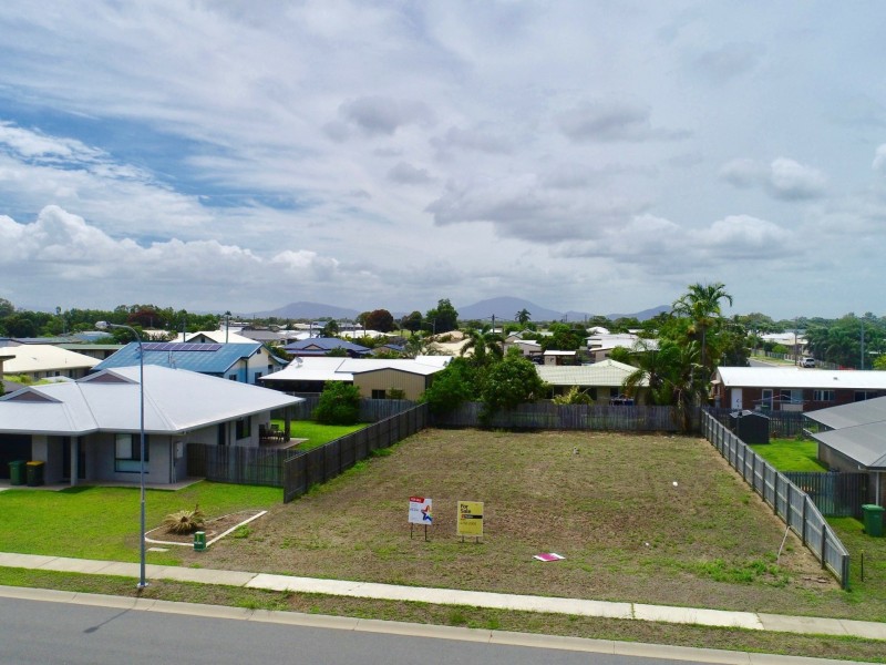 13 Lime Tree Court, Bowen QLD 4805