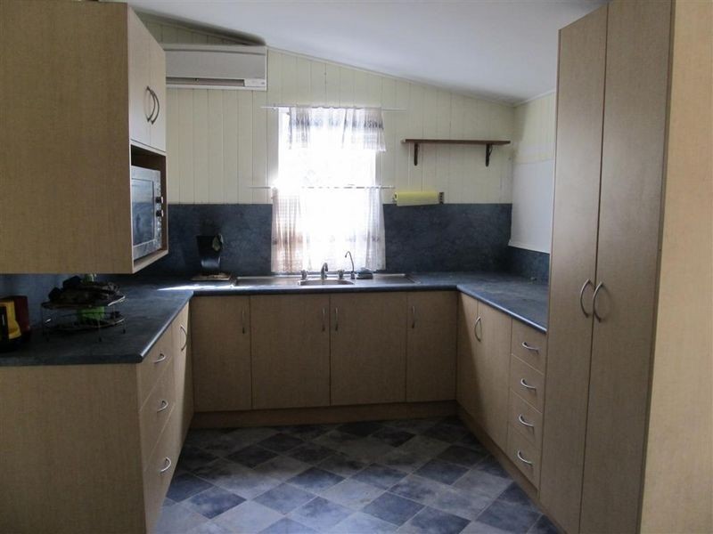 2 Belgravia Road, Bowen QLD 4805