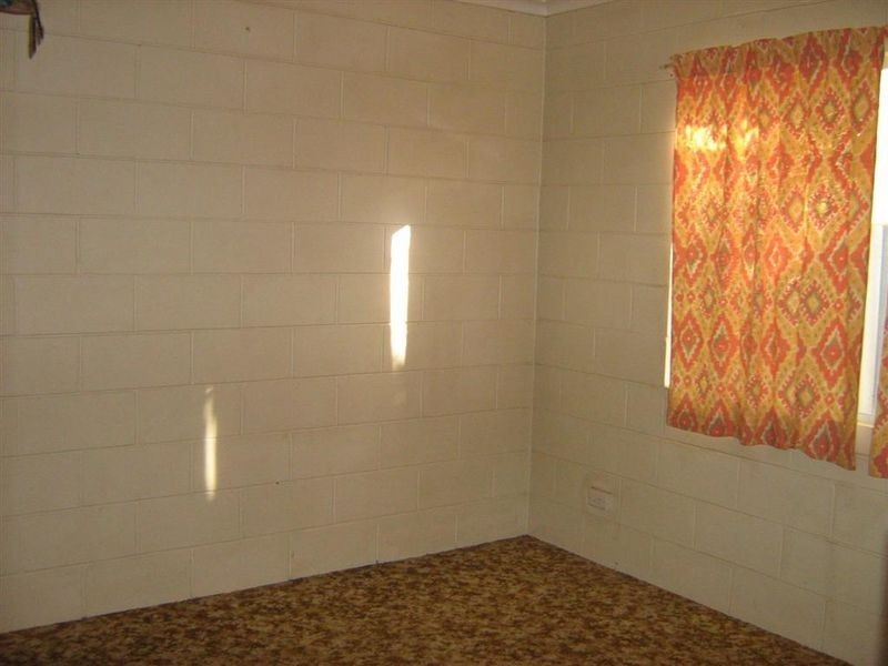 1/89 Powell Street, Bowen QLD 4805