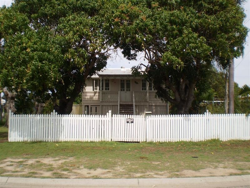 15 Field Street, Bowen QLD 4805