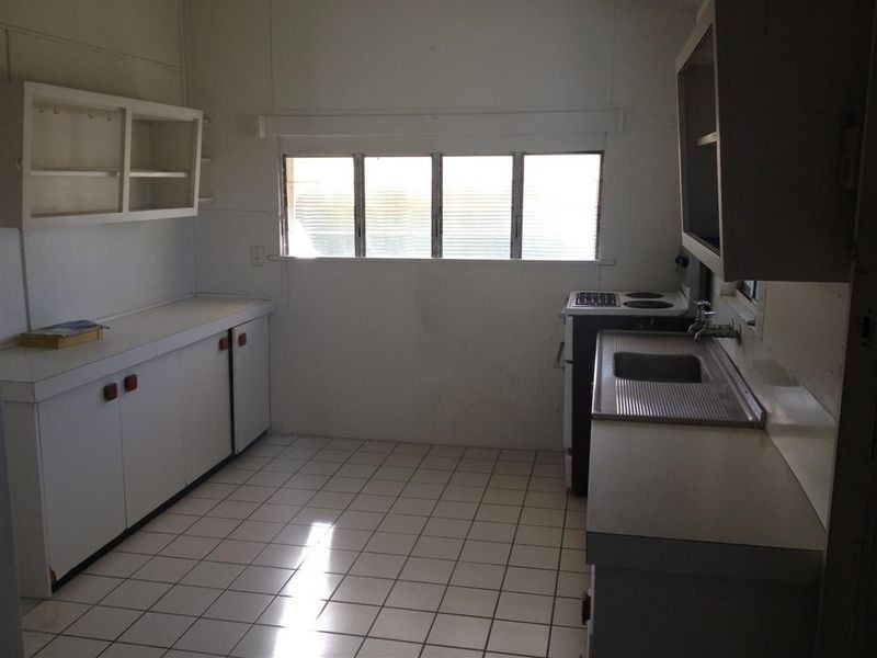 112 Herbert Street, Bowen QLD 4805