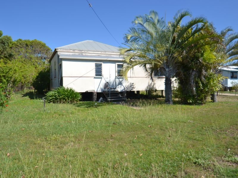 64 Poole Street, Bowen QLD 4805