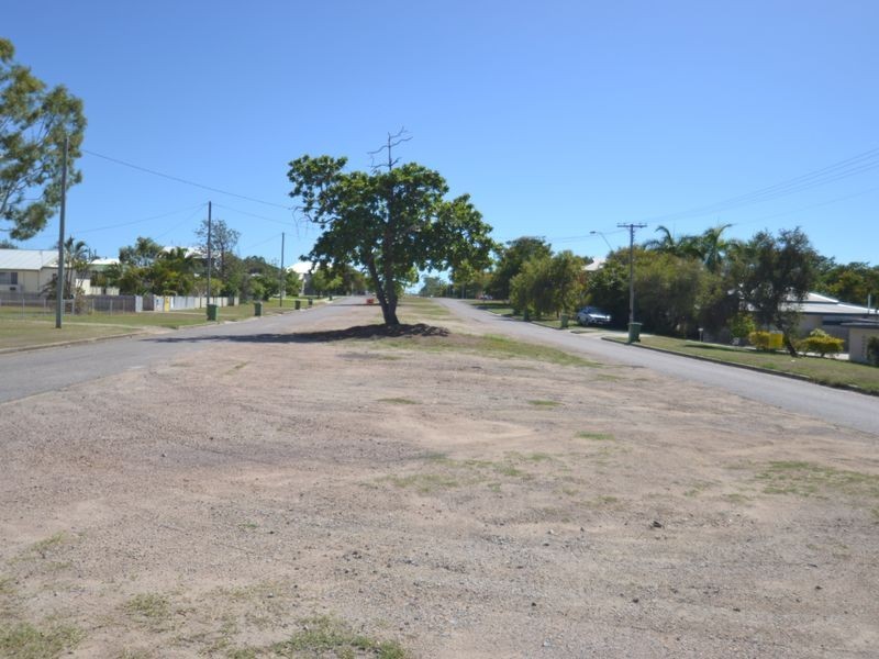 64 Poole Street, Bowen QLD 4805
