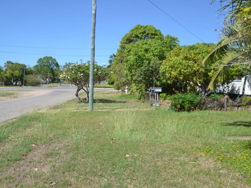64 Poole Street, Bowen QLD 4805