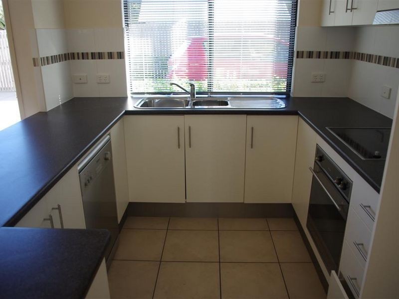 6/34 Poole Street, Bowen QLD 4805