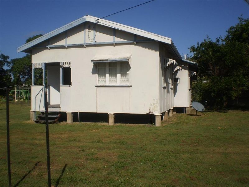31 Field Street, Bowen QLD 4805