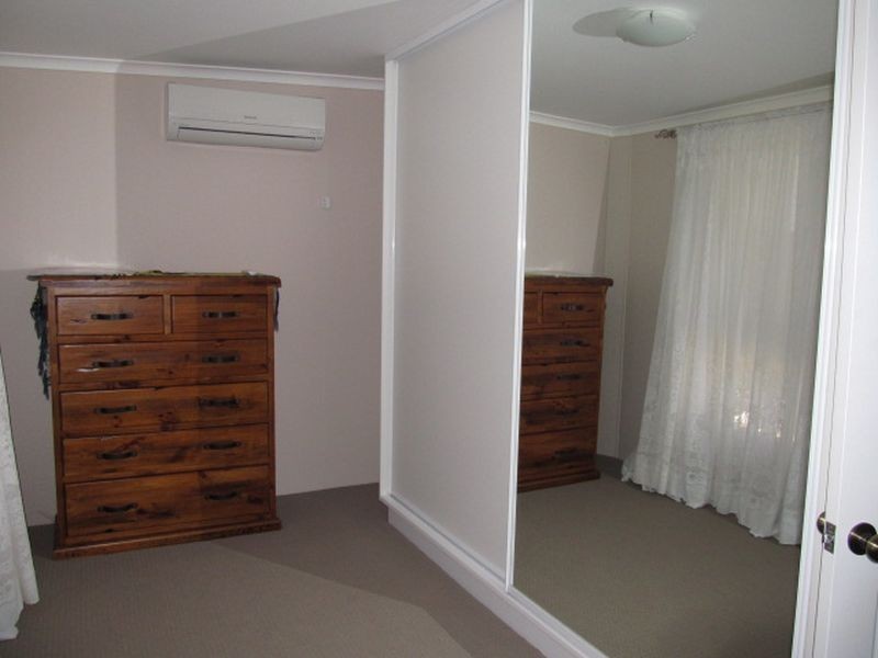77 Whyte Ave, Bowen QLD 4805