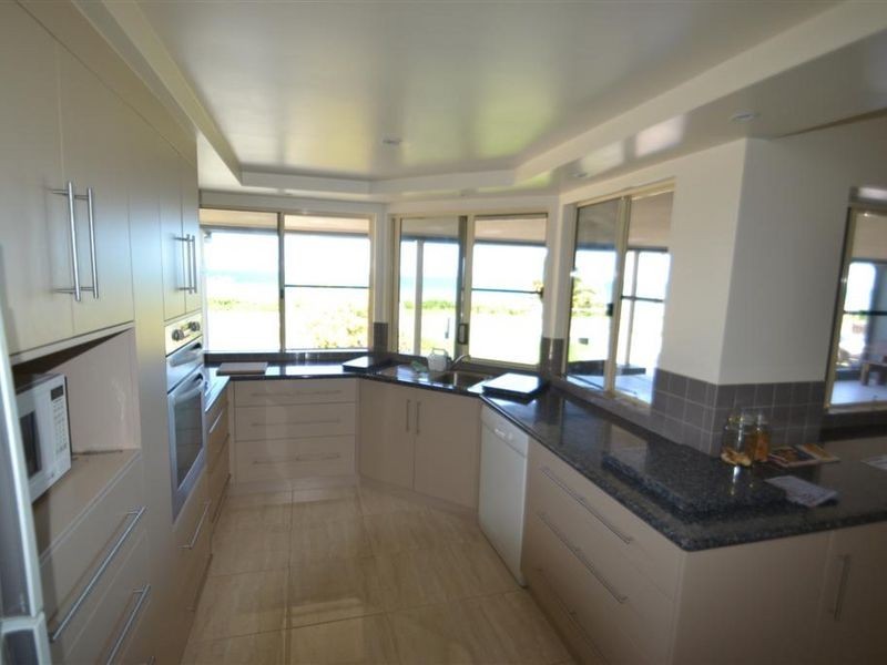 17 Bluewater Parade, Bowen QLD 4805