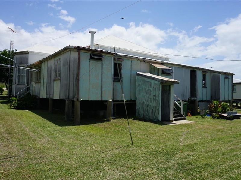 62 Herbert Street, Bowen QLD 4805