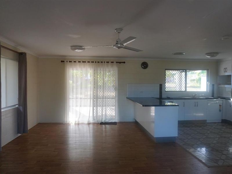 7 Queens Road, Bowen QLD 4805