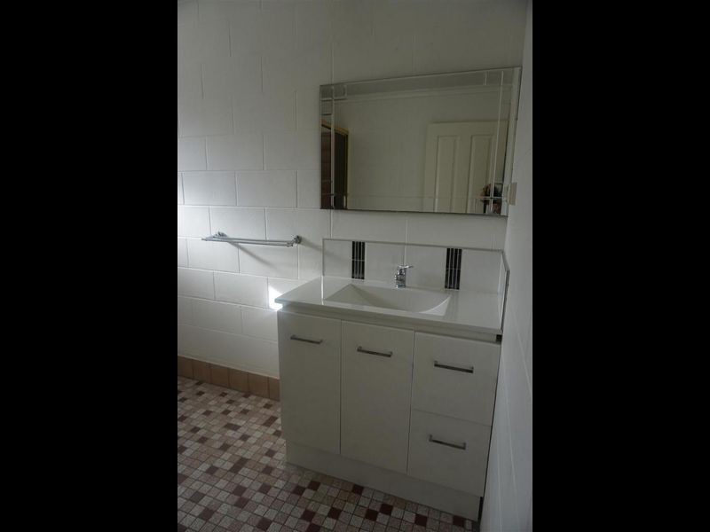 7 Queens Road, Bowen QLD 4805