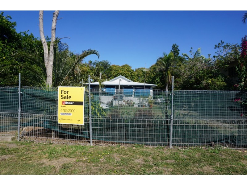 27 Murroona St, Bowen QLD 4805