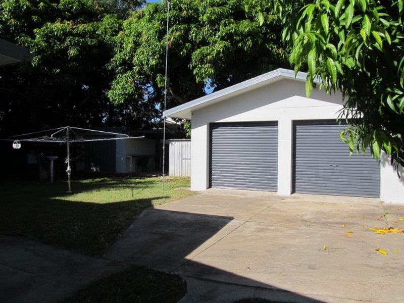 27 Murroona St, Bowen QLD 4805