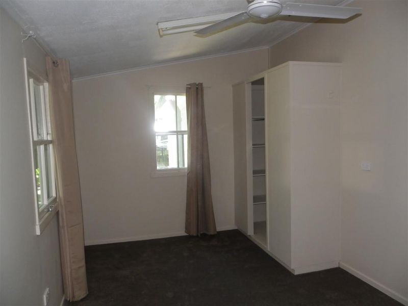 27 Murroona St, Bowen QLD 4805