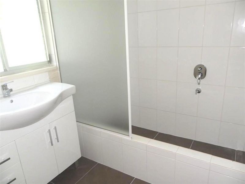 27 Murroona St, Bowen QLD 4805