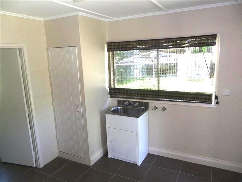 27 Murroona St, Bowen QLD 4805